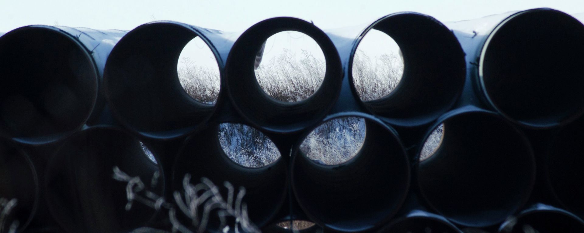 A depot used to store pipes for Transcanada Corp's planned Keystone XL oil pipeline is seen in Gascoyne, North Dakota November 14, 2014 A depot used to store pipes for Transcanada Corp's planned Keystone XL oil pipeline is seen in Gascoyne, North Dakota November 14, 2014 - Sputnik International, 1920, 23.08.2021