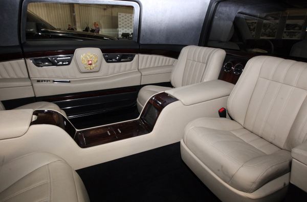 Inside a car designed under the project Cortege displayed at the Central Scientific Research Automobile and Engine Institute - Sputnik International