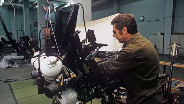 Machine shop at Zvezda plant - Sputnik International