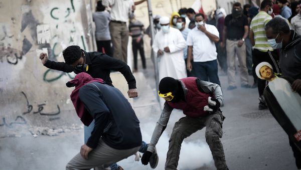 Bahraini protesters - Sputnik International