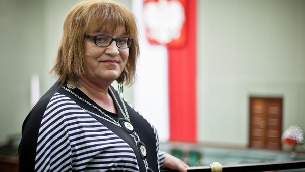 Anna Grodzka, Poland's first-ever transsexual lawmaker arrives at Polish Parliament - Sputnik International