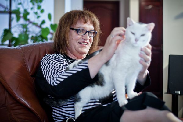 Anna Grodzka, Poland's first-ever transsexual lawmaker is pictured at her appartment - Sputnik International