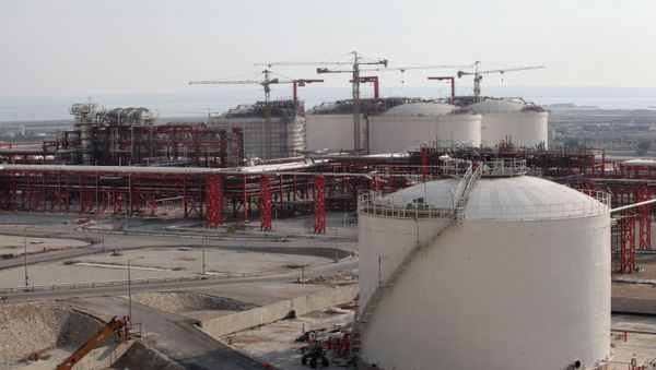 Facilities of a natural gas refinery under construction in the South Pars gas field on the northern coast of Persian Gulf in Asalouyeh, Iran Facilities of a natural gas refinery under construction in the South Pars gas field on the northern coast of Persian Gulf in Asalouyeh, Iran - Sputnik International