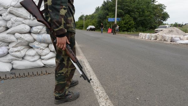 Militia checkpoint in Debaltseve, Donetsk Region - Sputnik International
