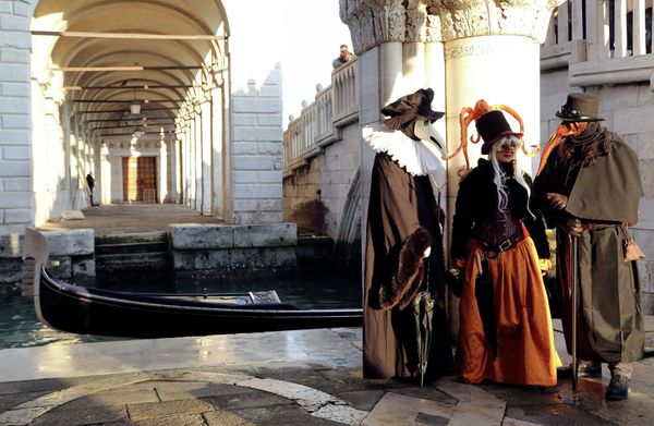 Glamorous Masquerade: Italy's Dramatic Carnival - Sputnik International
