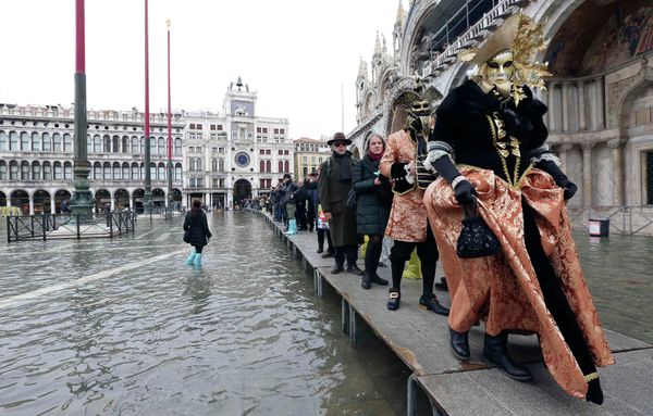 Glamorous Masquerade: Italy's Dramatic Carnival - Sputnik International