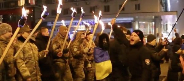 Nationalists stage torch-lit rally in Ukrainian capital - Sputnik International