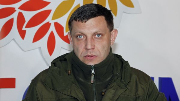 Head of the Donetsk People's Republic Alexander Zakharchenko speaks at Concern Stirol during his visit to Gorlovka Head of the Donetsk People's Republic Alexander Zakharchenko speaks at Concern Stirol during his visit to Gorlovka - Sputnik International