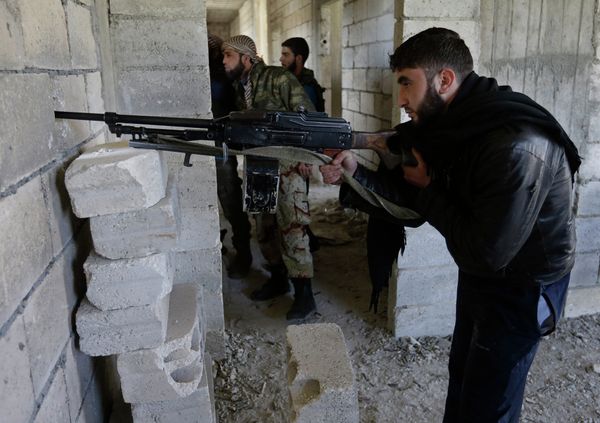  Syrian rebels battled government troops near a landmark 12th century mosque in the northern city of Aleppo. - Sputnik International
