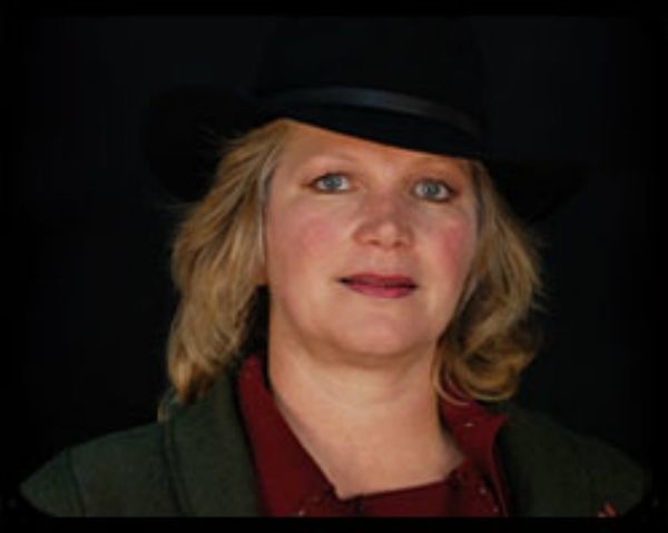 Lani Malmberg (pictured) believes that using her goats over a burning would be safer. Lani Malmberg (pictured) believes that using her goats over a burning would be safer. - Sputnik International
