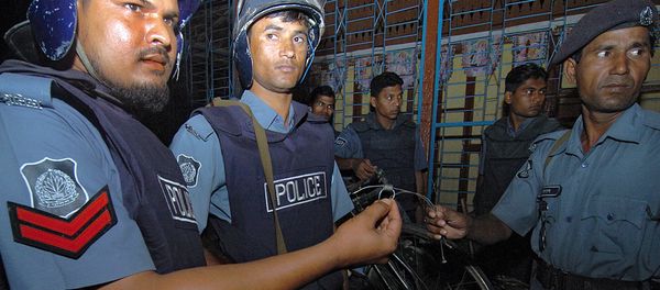 Bangladeshi policemen Bangladeshi policemen - Sputnik International