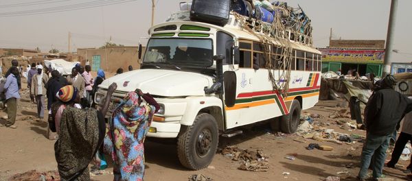South Sudanese pack their belongings South Sudanese pack their belongings - Sputnik International
