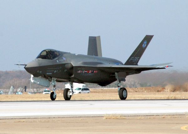 F-35 Joint Strike Fighter Lightning II F-35 Joint Strike Fighter Lightning II - Sputnik International