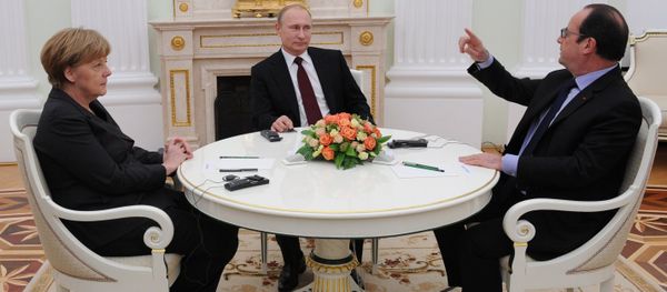 Russian President Vladimir Putin holds meeting with FRG Chancellor Angela Merkel and President of France Francois Hollande Russian President Vladimir Putin holds meeting with FRG Chancellor Angela Merkel and President of France Francois Hollande - Sputnik International