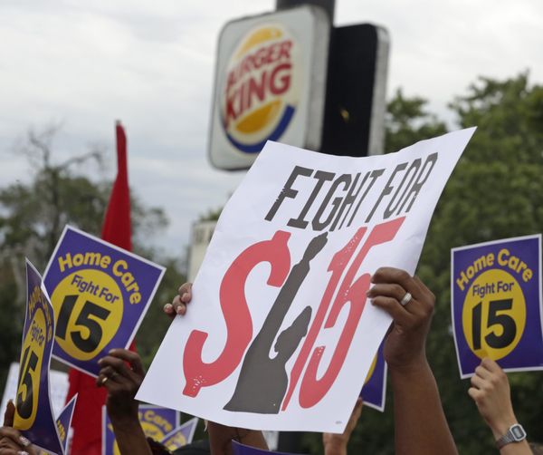 “As long as the Union movement allies itself with the Democratic Party only, the power of workers in general, and Unions specifically, will continue to decline,” said Richard Monje of the Chicago and Mid-West Regional Joint Board of Workers Unite. - Sputnik International