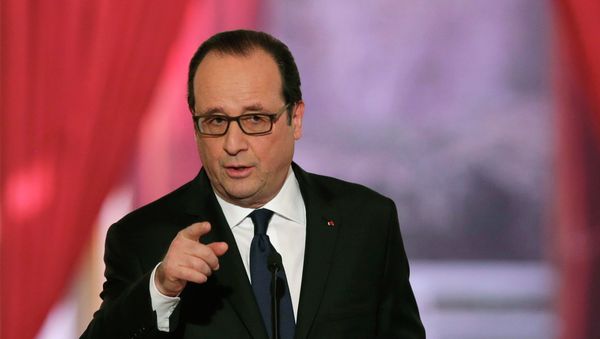 French President Francois Hollande gestures as he answers a question during a news conference at the Elysee Palace in Paris February 5, 2015 French President Francois Hollande gestures as he answers a question during a news conference at the Elysee Palace in Paris February 5, 2015 - Sputnik International