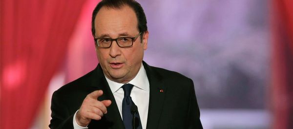 French President Francois Hollande gestures as he answers a question during a news conference at the Elysee Palace in Paris February 5, 2015 - Sputnik International
