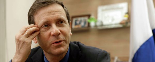Isaac Herzog, a newly elected leader of the Labor Party gestures during an interview in his office in Jerusalem, Wednesday, Dec. 11, 2013 - Sputnik International