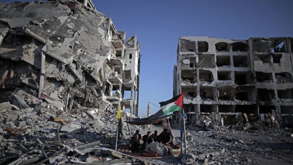Palestinian men in Gaza - Sputnik International