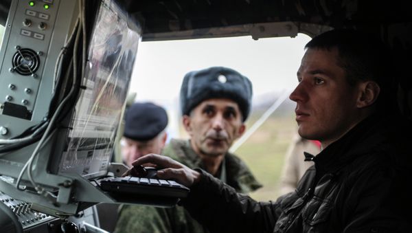An operator of an electronic warfare unit - Sputnik International