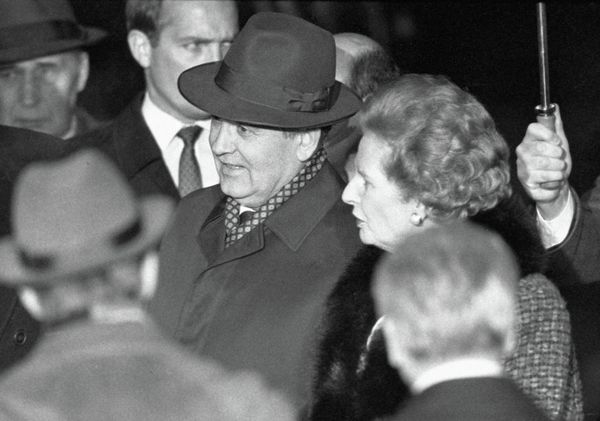 The Soviet leader Mikhail Gorbachev (center) meeting with UK Prime Minister Margaret Thatcher during his official visit to the United Kingdom in 1989. The Soviet leader Mikhail Gorbachev (center) meeting with UK Prime Minister Margaret Thatcher during his official visit to the United Kingdom in 1989. - Sputnik International