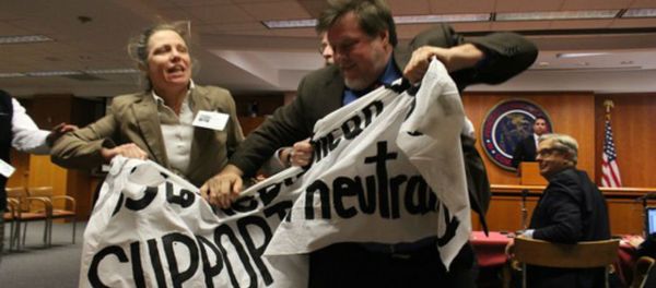 Protesters in favor of Net Neutrality were removed by force from a Federal Communications Commission press conference in which commissioner Ajit Pai slammed plans to reclassify the internet as a utility. Protesters in favor of Net Neutrality were removed by force from a Federal Communications Commission press conference in which commissioner Ajit Pai slammed plans to reclassify the internet as a utility. - Sputnik International