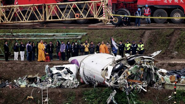 TransAsia Airways plane crash - Sputnik International