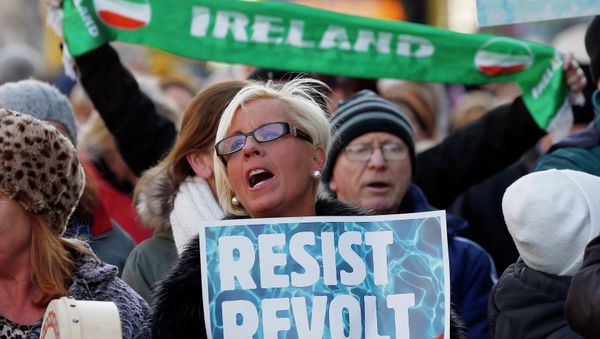 Protestors in Dublin - Sputnik International