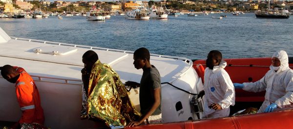 Migrants who survived a shipwreck - Sputnik International