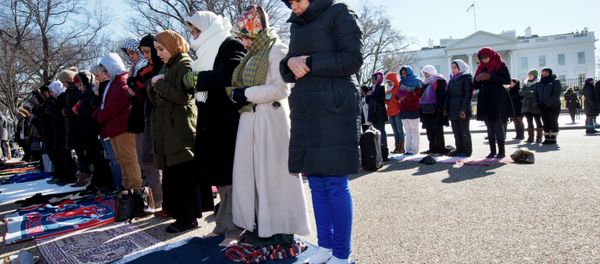 US President Barack Obama has issued a statement on the “brutal and outrageous” shooting of three young Muslims in Chapel Hill, NC, offering condolences and calling for unity. - Sputnik International