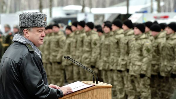 Ukraine's President Poroshenko speaks at National Guard Training Center Ukraine's President Poroshenko speaks at National Guard Training Center - Sputnik International