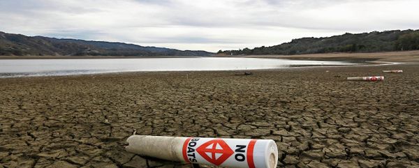 In this Feb. 4 2014 file photo, a warning buoy sits on the dry, cracked bed of Lake Mendocino near Ukiah, Calif. As bad as the drought in California and the Southwest was last year and in the Midwest a couple years ago, scientists say far worse historic decades-long dry spells are coming. “ In this Feb. 4 2014 file photo, a warning buoy sits on the dry, cracked bed of Lake Mendocino near Ukiah, Calif. As bad as the drought in California and the Southwest was last year and in the Midwest a couple years ago, scientists say far worse historic decades-long dry spells are coming. “ - Sputnik International