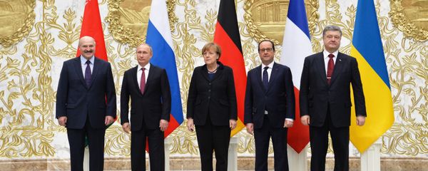 Group photo at Independence Palace in Minsk after restricted attendance peace talks on Ukraine held by Russian, German, French and Ukrainian leaders, February 11, 2015 Group photo at Independence Palace in Minsk after restricted attendance peace talks on Ukraine held by Russian, German, French and Ukrainian leaders, February 11, 2015 - Sputnik International