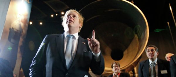 London Mayor Boris Johnson, left, during a visit to the Smithsonian National Air and Space Museum, Thursday, Feb. 12, 2015 in Washington, D.C. - Sputnik International