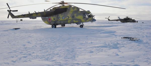 A Mil Mi-8 helicopter at the Nagurskoye border post of the Arkhangelsk Region FSB Border Department. A Mil Mi-8 helicopter at the Nagurskoye border post of the Arkhangelsk Region FSB Border Department. - Sputnik International