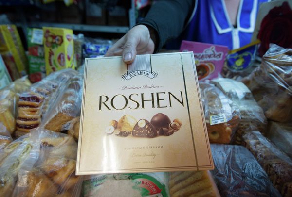 Box of Roshen chocolates, just part of the Ukrainian president's business empire. - Sputnik International