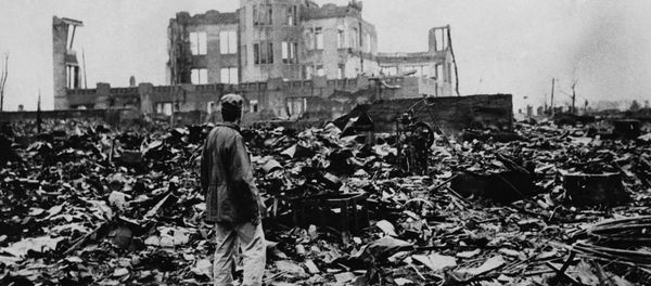 Aman looks over the expanse of ruins left the explosion of the atomic bomb on August 6, 1945 in Hiroshima, Japan - Sputnik International