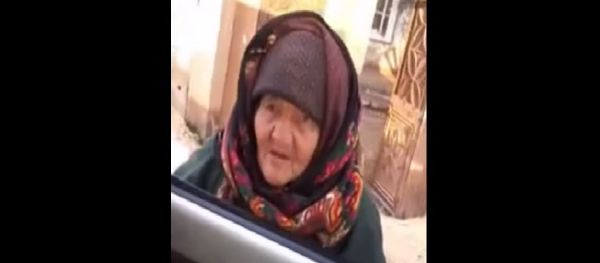 A video showing a fearless Syrian granny openly slamming ISIL fighters for brutality and slaughter has gone viral on social media. - Sputnik International