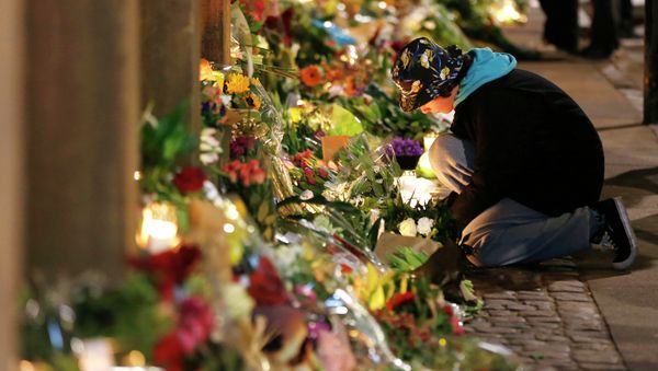 Flowers are placed in front of the synagogue where one person was killed in Copenhagen, Denmark, Sunday, Feb. 15, 2015 Flowers are placed in front of the synagogue where one person was killed in Copenhagen, Denmark, Sunday, Feb. 15, 2015 - Sputnik International