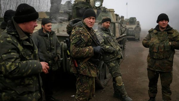 Members of the Ukrainian armed forces are seen not far from Debaltseve, eastern Ukraine February 15, 2015 Members of the Ukrainian armed forces are seen not far from Debaltseve, eastern Ukraine February 15, 2015 - Sputnik International