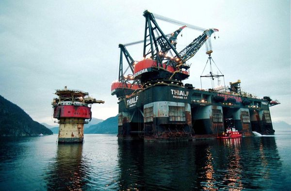 Brent Crude Price Falls Below $25 Per Barrel For First Time Since 1 April - Trading Data Brent Crude Price Falls Below $25 Per Barrel For First Time Since 1 April - Trading Data - Sputnik International