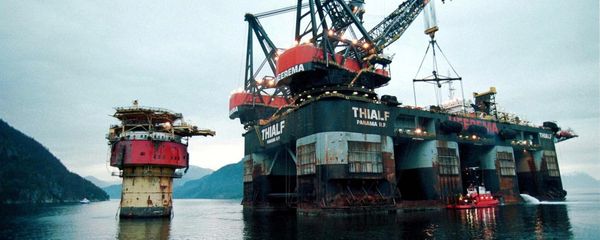 Brent crude has climbed to $62 per barrel in Asian trade on February 17. Above: Brent Spar oil platform Brent crude has climbed to $62 per barrel in Asian trade on February 17. Above: Brent Spar oil platform - Sputnik International