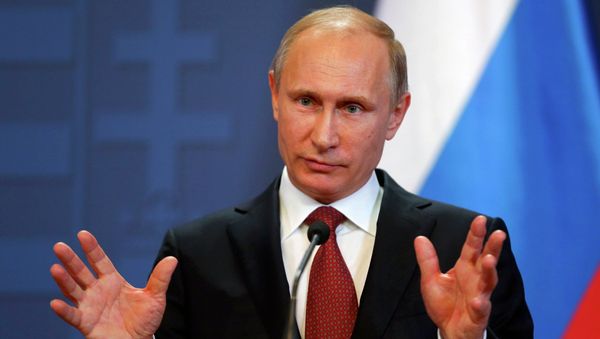 Russian President Vladimir Putin addresses during a joint news conference with Hungarian Prime Minister Viktor Orban in Budapest Russian President Vladimir Putin addresses during a joint news conference with Hungarian Prime Minister Viktor Orban in Budapest - Sputnik International