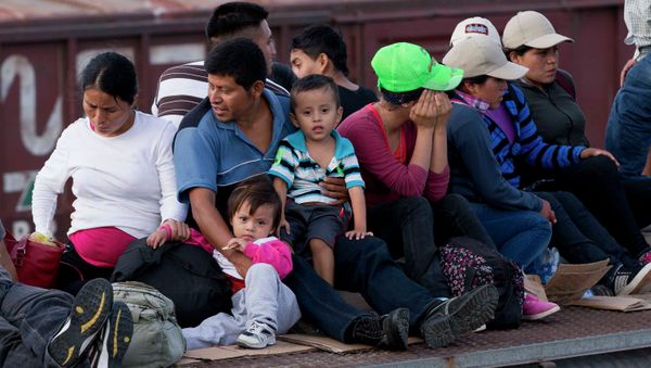 While pundits try to blame the US measles outbreak on immigrants from south of the border, the outbreak that started in Southern California has spread to both Mexico and Canada. - Sputnik International