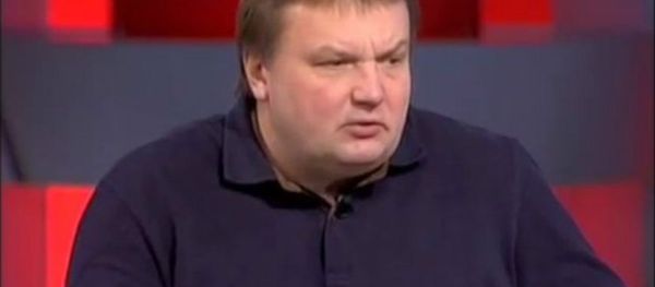 Poroshenko Bloc MP Vadim Denisenko says NATO will begin bombing of Donbas in a matter of a few months. Poroshenko Bloc MP Vadim Denisenko says NATO will begin bombing of Donbas in a matter of a few months. - Sputnik International