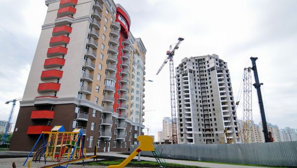 While eastern Ukraine has been engulfed by civil war, the west of the country has witnessed a housing boom unseen in decades, as wealthy residents from Kiev and the east look for a safe haven away from war and instability. - Sputnik International
