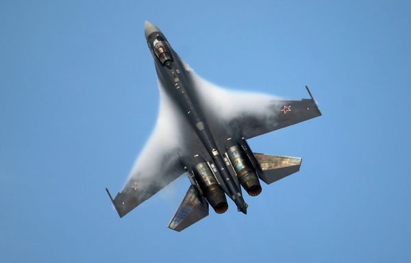 A Sukhoi SU-35 jetfigther performs its demonstration flight during the 50th Paris Air Show at Le Bourget airport, north of Paris - Sputnik International