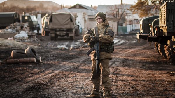 A DPR militiaman on the outskirts of Debaltseve, Donetsk Region A DPR militiaman on the outskirts of Debaltseve, Donetsk Region - Sputnik International