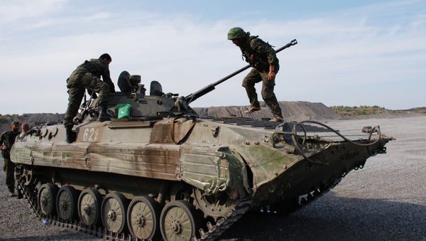 Self-defense fighters of the Donetsk People's Republic (DPR) in the Starobeshevsky District of the Rostov Region - Sputnik International