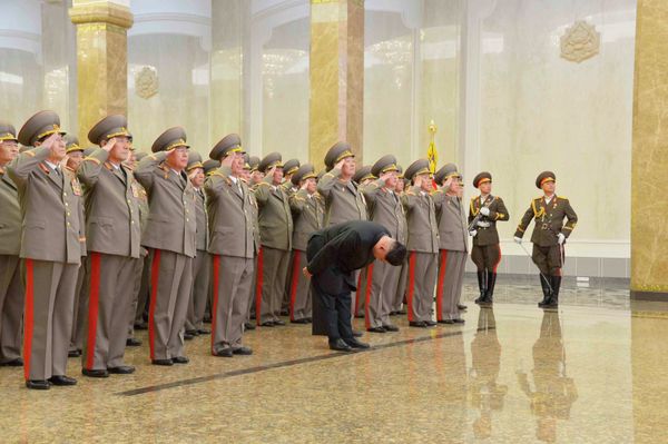 Kim’s Absence at North Korean National Holiday Drives Health Problem Suspicions - Sputnik International